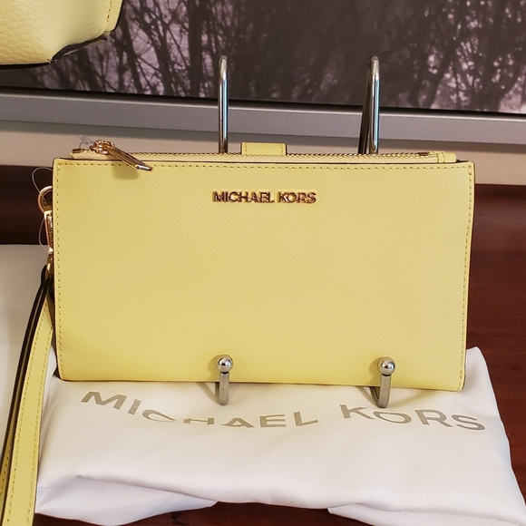 Michael Kors - Emilia - Picture 13 of 16